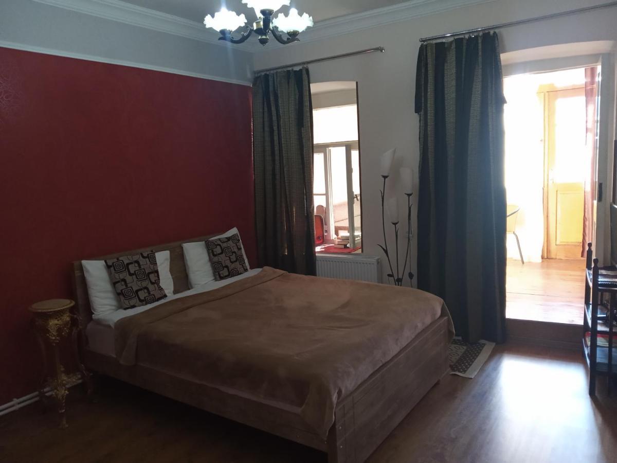 Apartment In The Heart Of Old Tbilisi Exterior foto